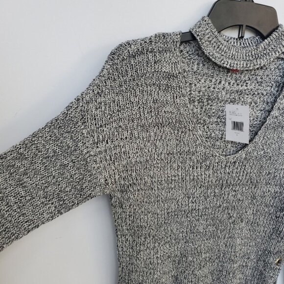 NWT Guess Sweater Lace Up details Size Small - Picture 6 of 15